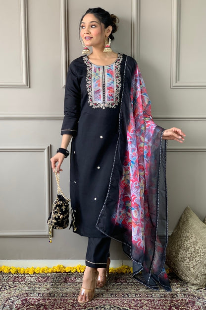 Festive Black kurta set with modern touch dupatta and pant