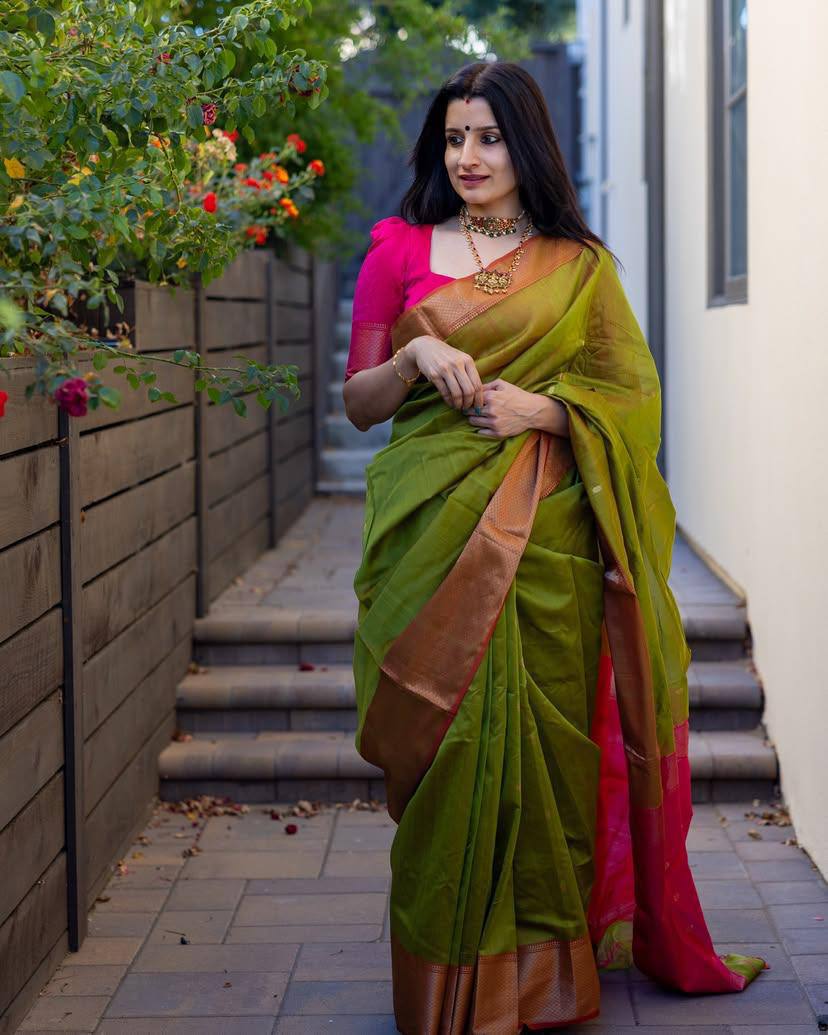 Sizzling Green Soft Silk Saree With Glowing Blouse Piece