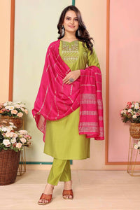 Graceful Green Ethnic Wear Set with Detailed Neck Design and Festive Pink Dupatta and Pant