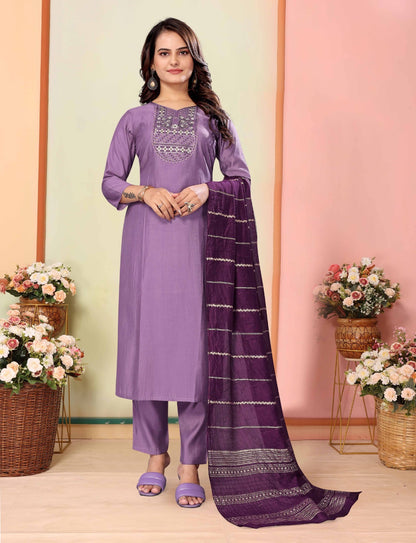 Chic Lavender Kurta-Pant Ensemble with Festive Purple Dupatta for Special Occasions