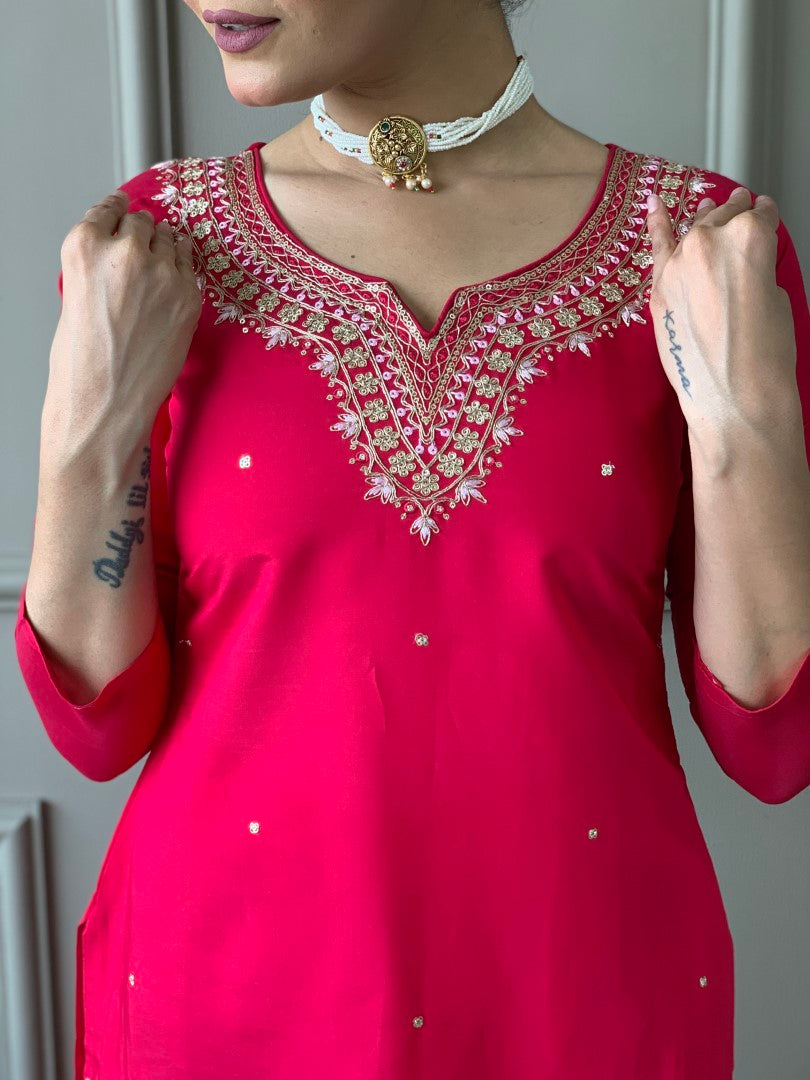 Women Ethnic Motifs Embroidered Regular Sequinned Chanderi Silk Kurta With Trousers And With Dupatta